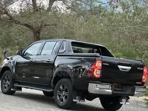 Toyota Hilux 2020 Black