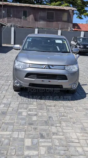 Mitsubishi Outlander 2012 Gray