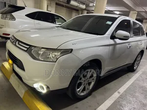 Mitsubishi Outlander 2012 White