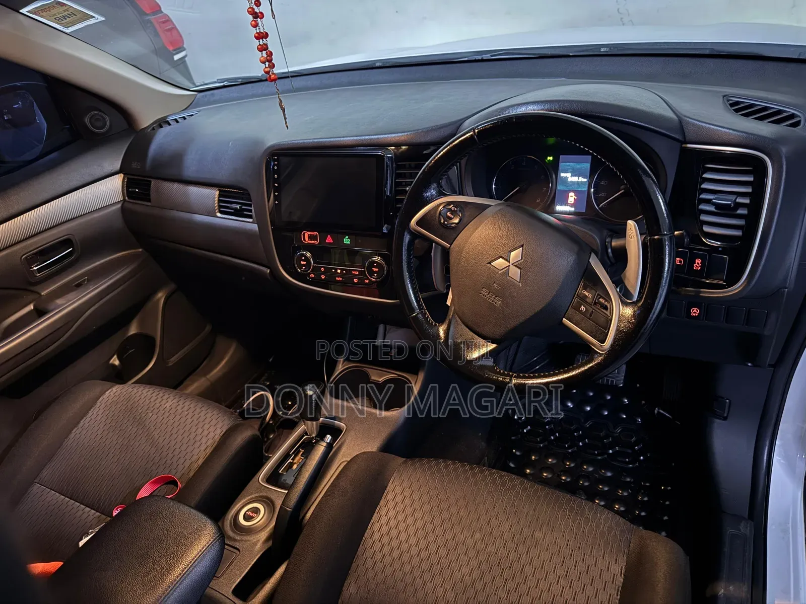 Mitsubishi Outlander 2012 White