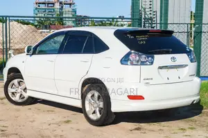Toyota Harrier 2006 White