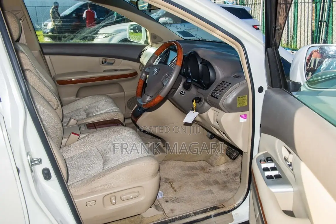 Toyota Harrier 2006 White