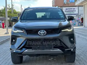 Toyota Fortuner 2024 Gray