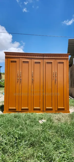 Kabati La Milango Mitano