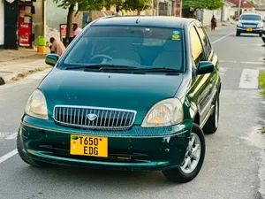 Toyota Vitz 2002 Green