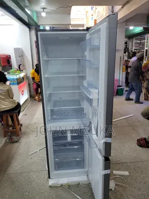 Hisense Liter 263 With Water Dispenser