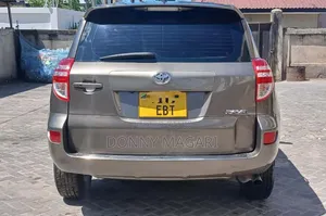Toyota RAV4 2011 Gray