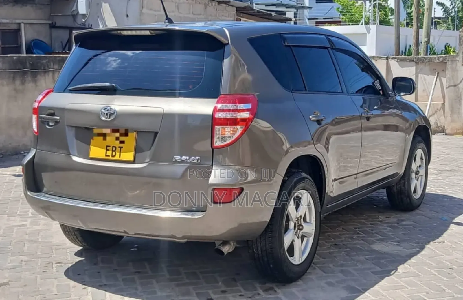 Toyota RAV4 2011 Gray