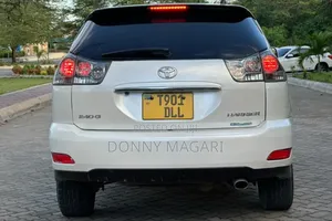 Toyota Harrier 2006 White
