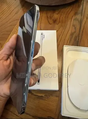 New Apple iPhone Air 256 GB White