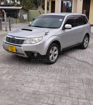 Subaru Forester 2010 Silver