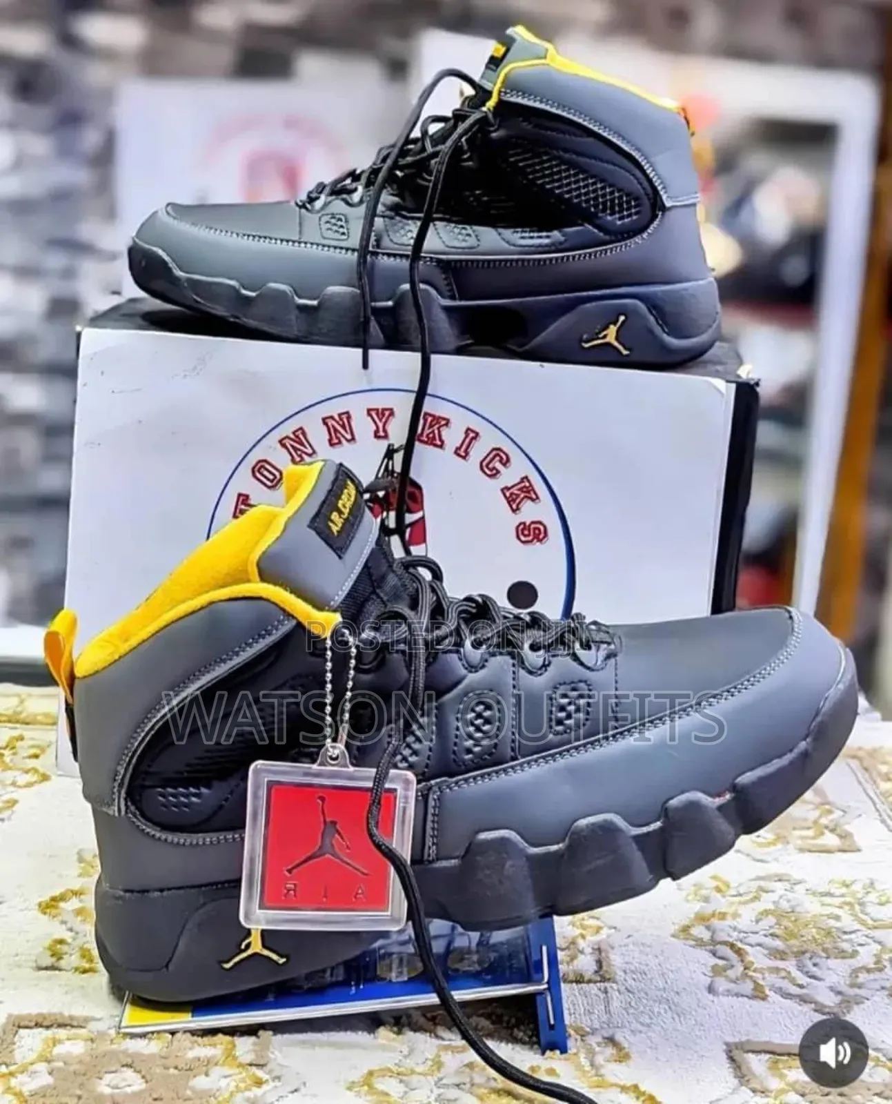 Viatu Halisi Vya Raba or Genuine Sneaker Shoes
