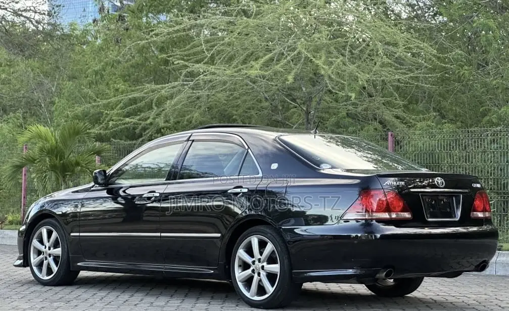Toyota Crown 2007 Black
