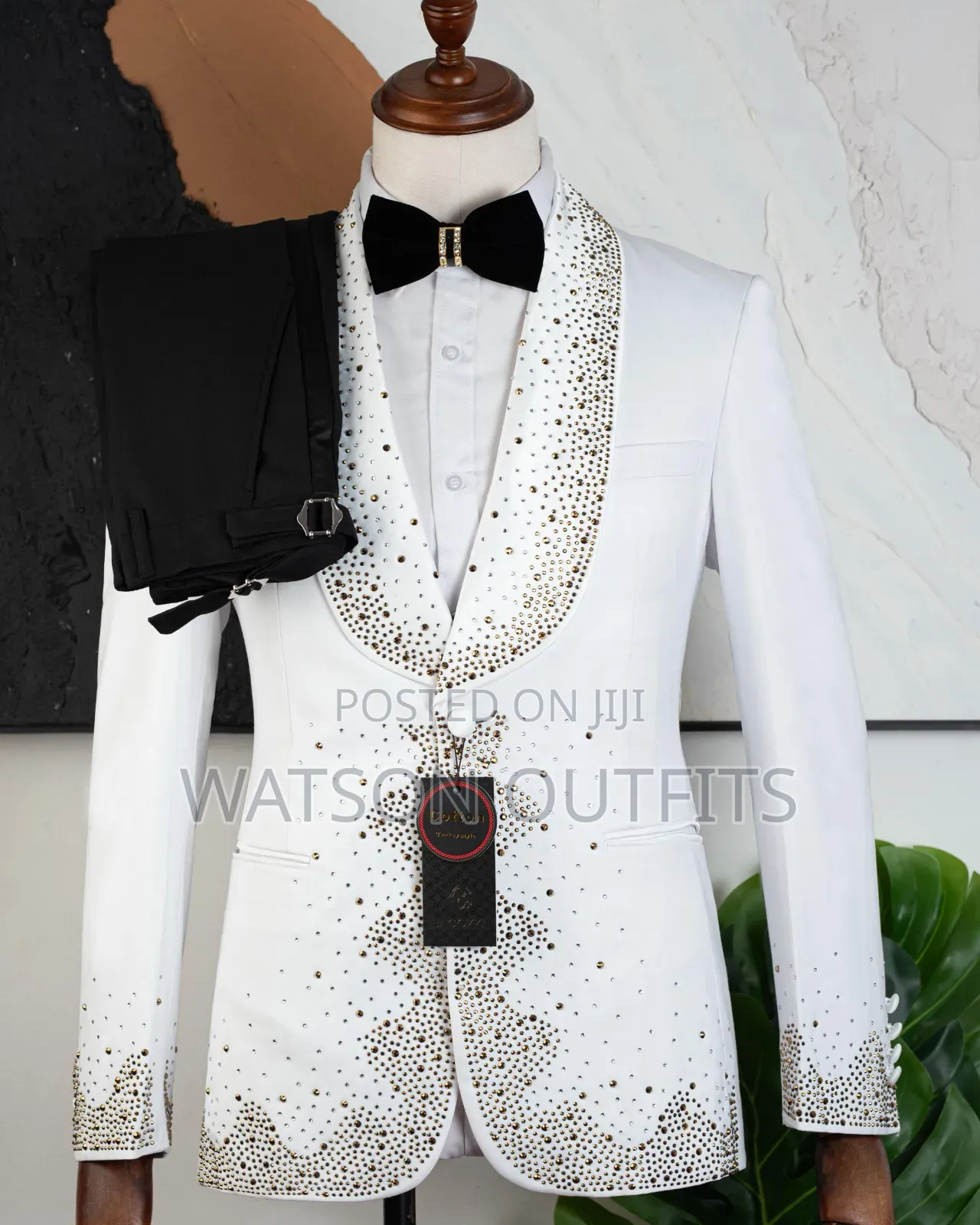 Suti or Suits Za Mtindo Wa Sasa Kwa Harusi