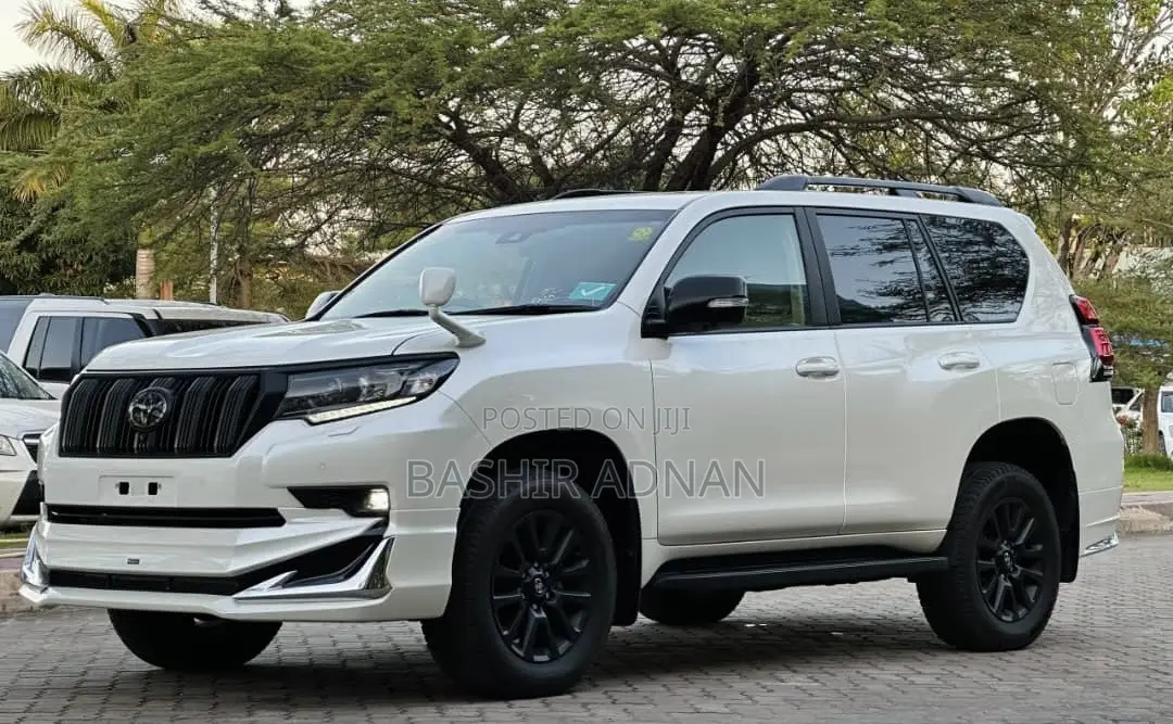 Toyota Land Cruiser Prado 2.7 2023 White