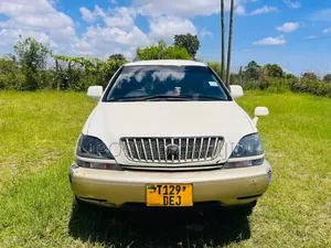 Toyota Harrier 2006 White