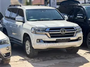 Toyota Land Cruiser 2019 White