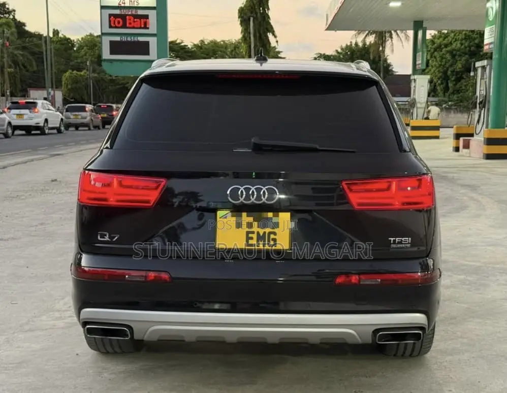 Audi Q7 2018 Black