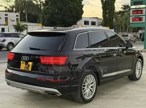 Audi Q7 2018 Black