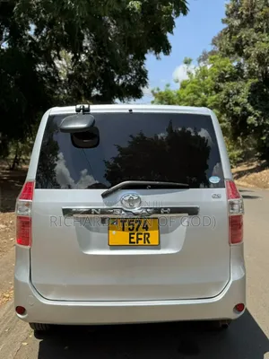 Toyota Noah 2009 Silver