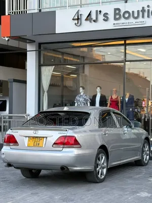 Toyota Crown 2004 Silver
