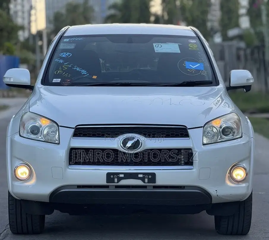 Toyota RAV4 2013 White