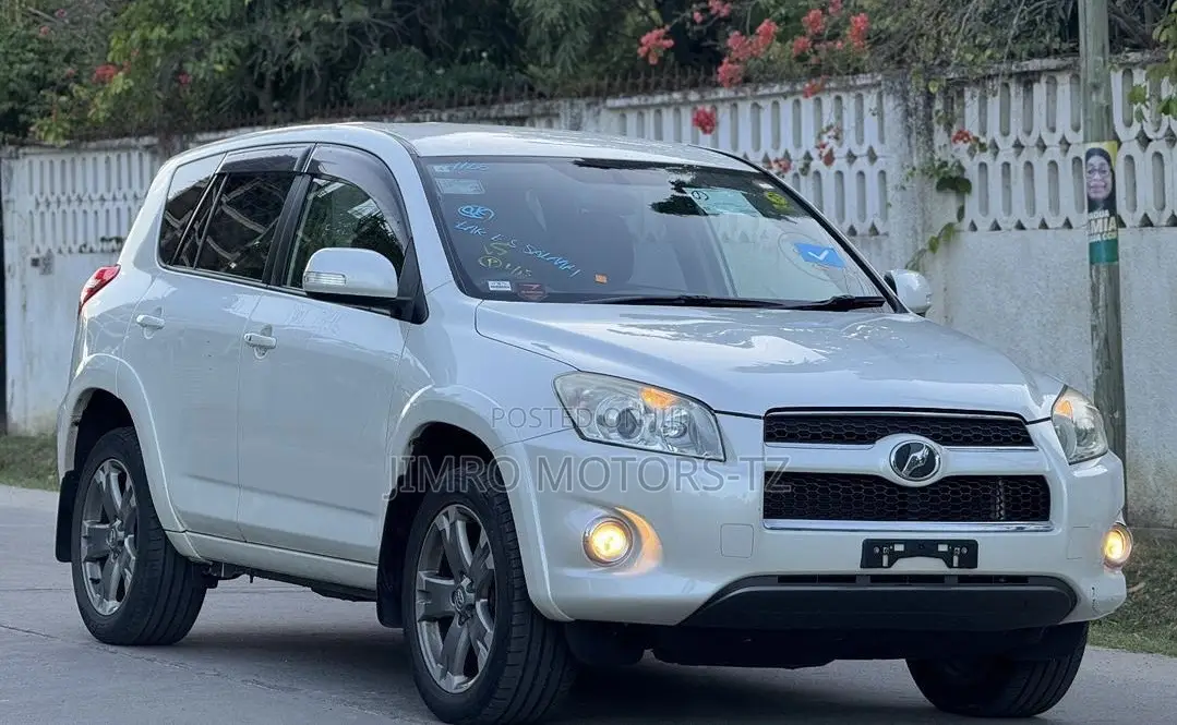 Toyota RAV4 2013 White