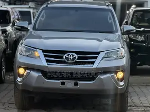 Toyota Fortuner 2017 Gray