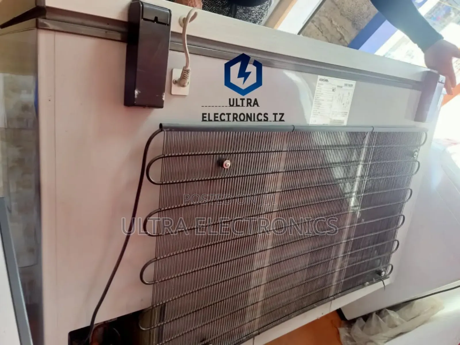 Bruhm Chest Freezer Bora 368liters