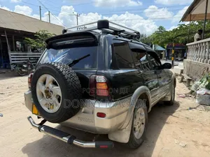 Toyota RAV4 1999 Blue