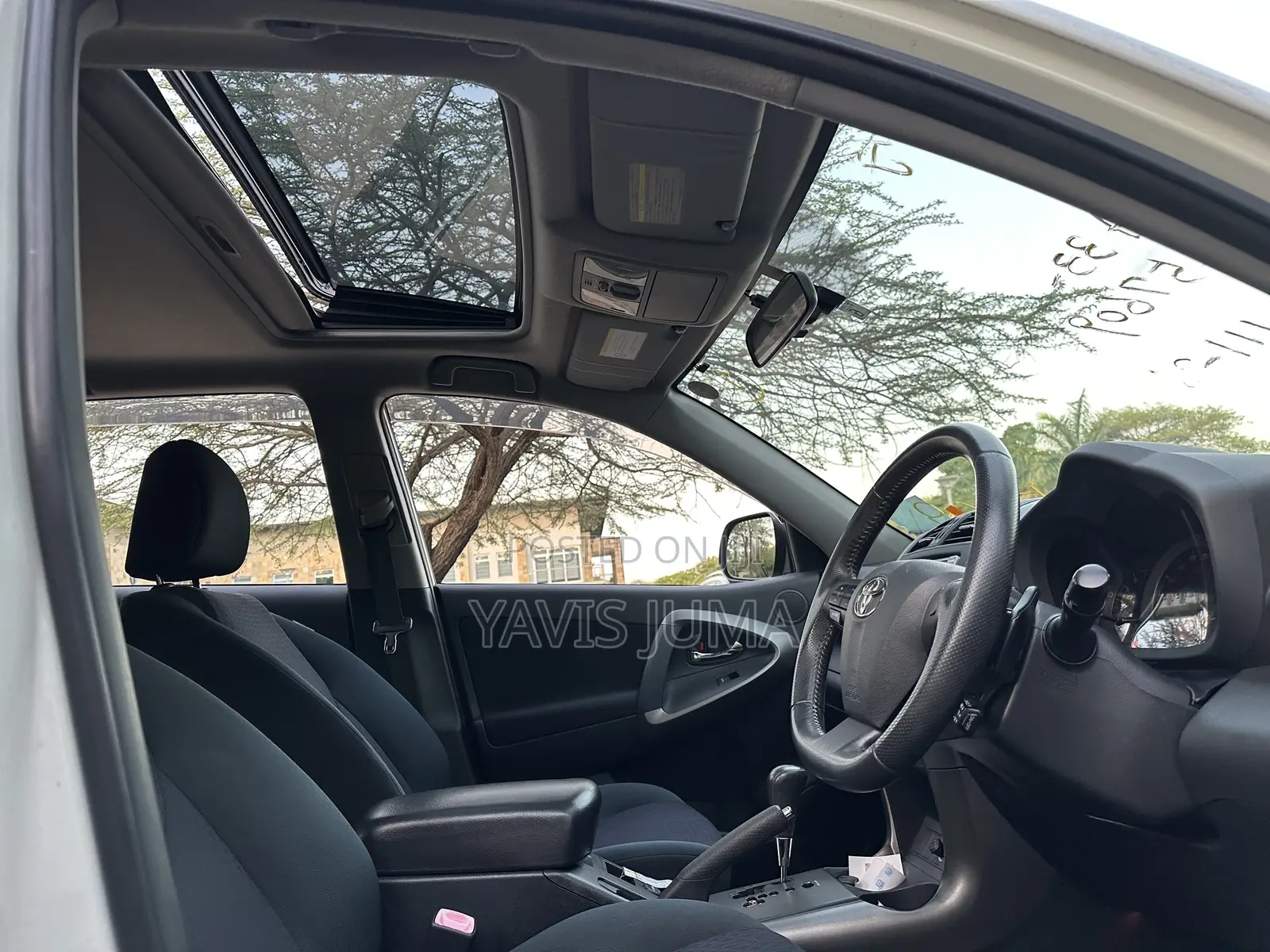 Toyota Vanguard 2009 White
