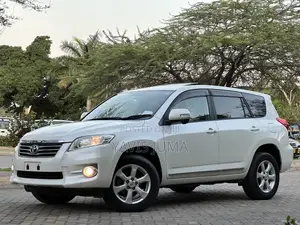 Toyota Vanguard 2009 White