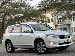 Toyota Vanguard 2009 White