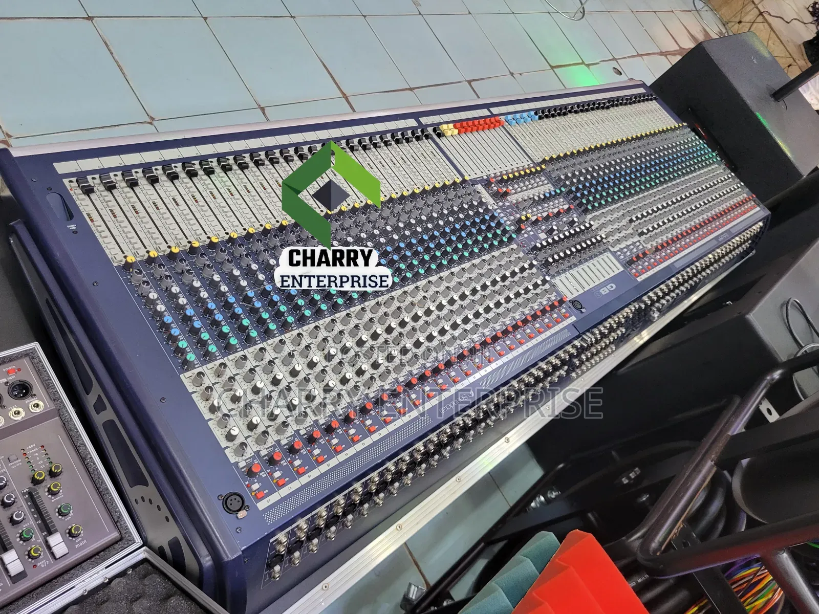 Gb8 Soundcraft Profesional Powerful Music Mixer 48ch Njia 48 With Case