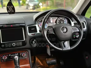 Volkswagen Touareg 2013 Black
