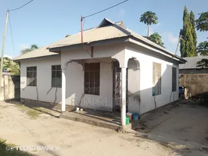 6bdrm House in Tanzania Daresalaam, Ilala for sale