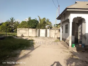 6bdrm House in Tanzania Daresalaam, Ilala for sale