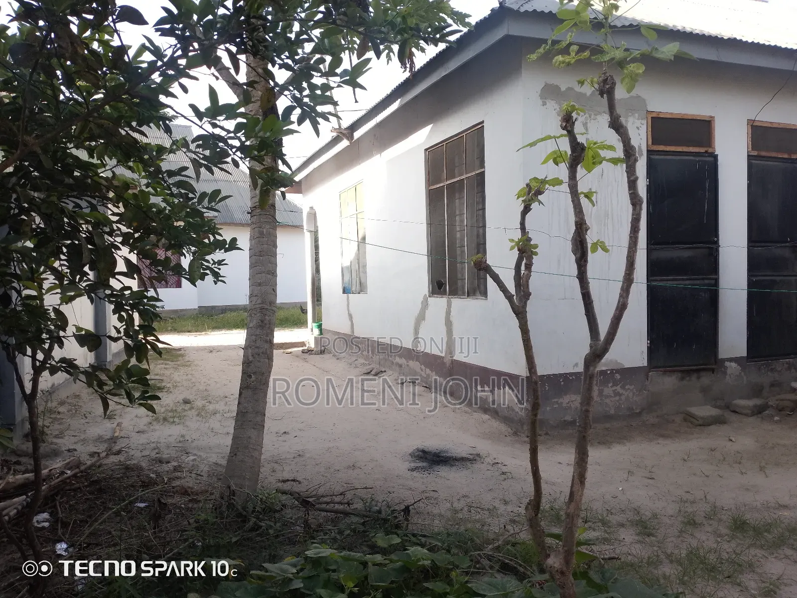 6bdrm House in Tanzania Daresalaam, Ilala for sale