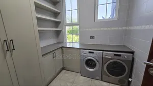 5bdrm House in Kinyerezi for sale