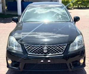Toyota Crown 2010 Black