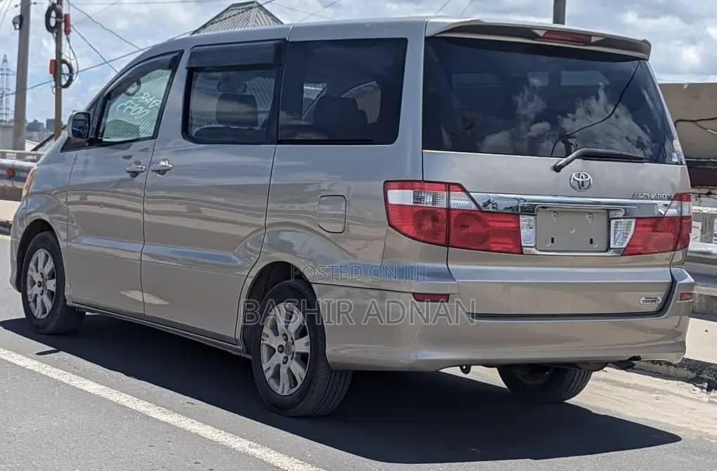Toyota Alphard 2.4 Petrol FWD 2003 Gold