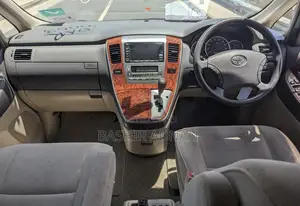 Toyota Alphard 2.4 Petrol FWD 2003 Gold