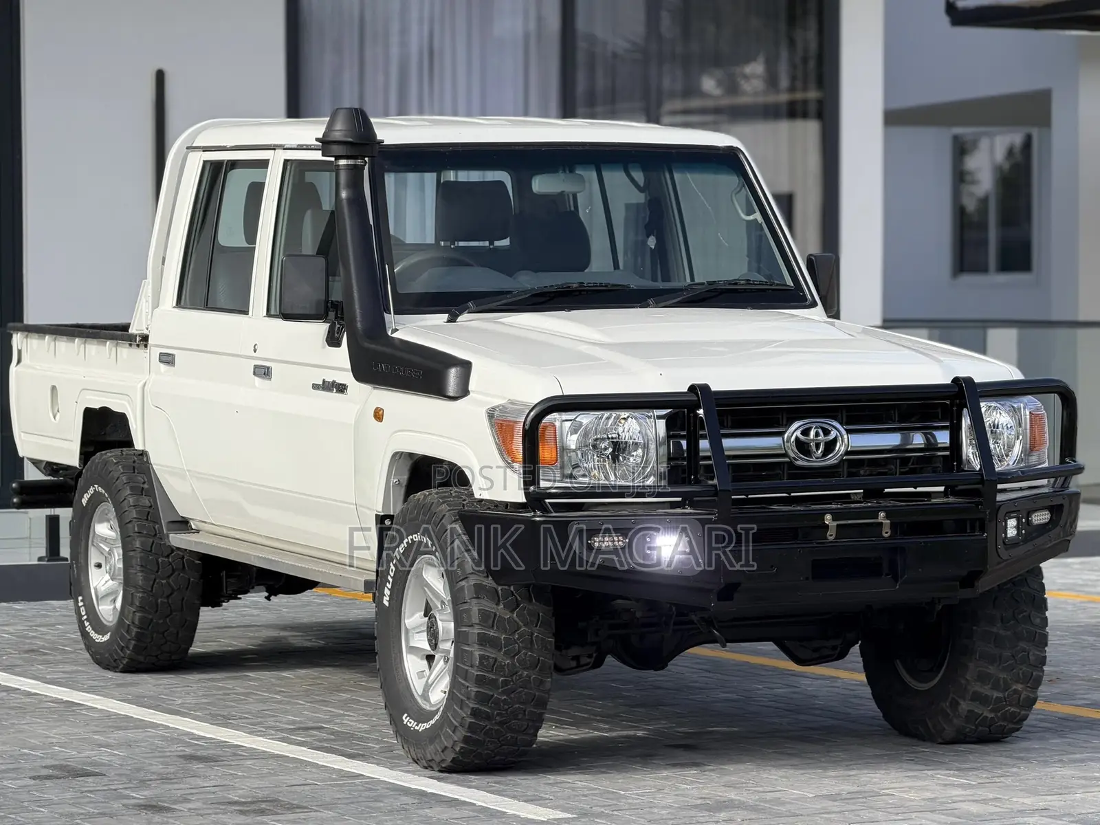 Toyota Land Cruiser 2017 White