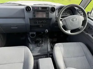 Toyota Land Cruiser 2017 White
