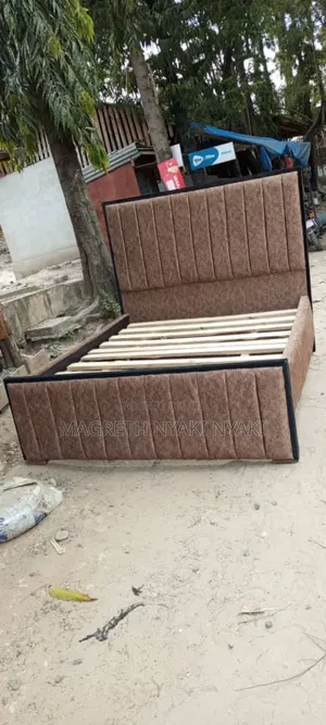 Inauzwa: Bed Sofa 5×6 Location: Ubungo