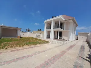 5bdrm House in Kigamboni Kisota for sale