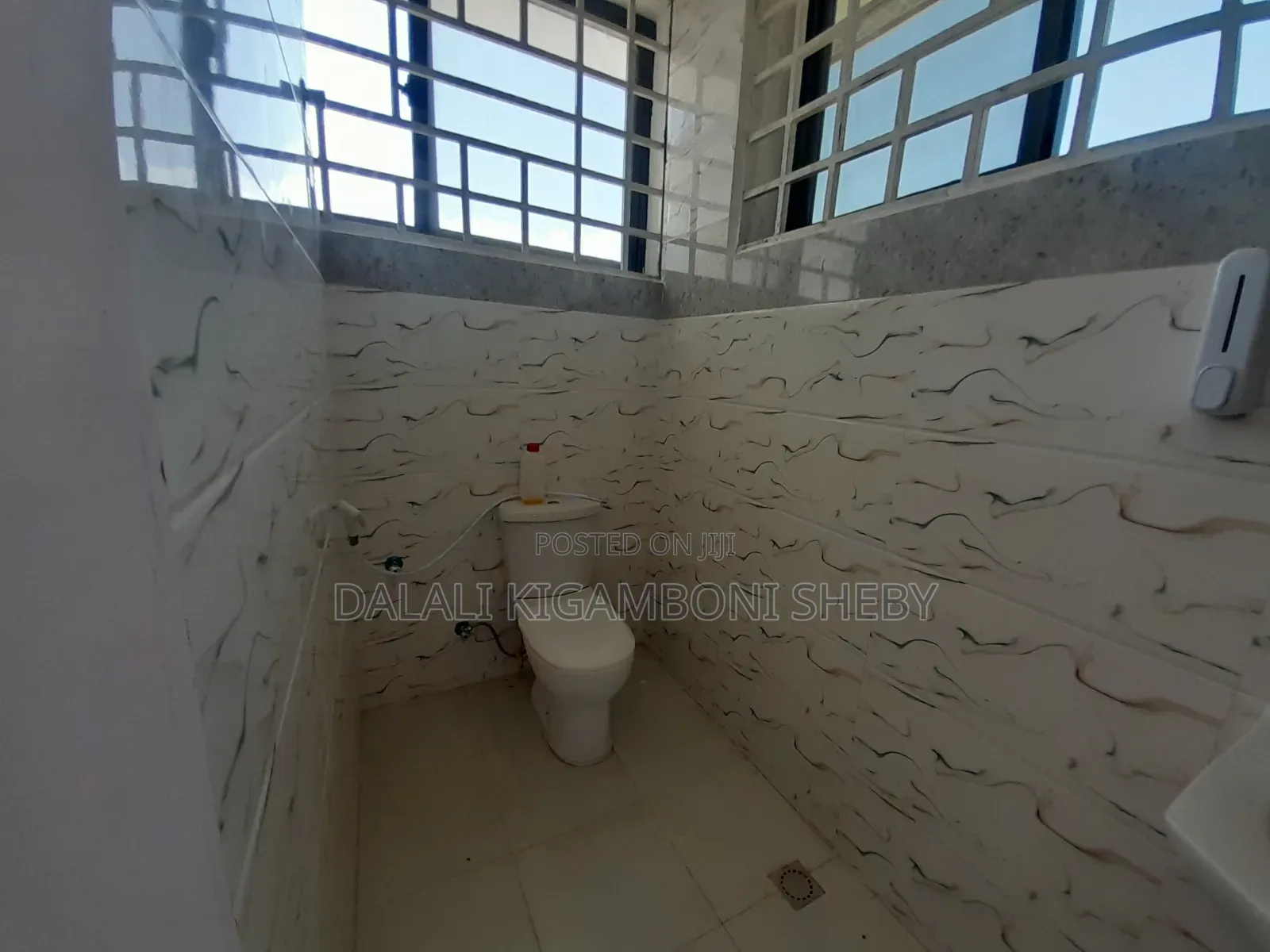 5bdrm House in Kigamboni Kisota for sale