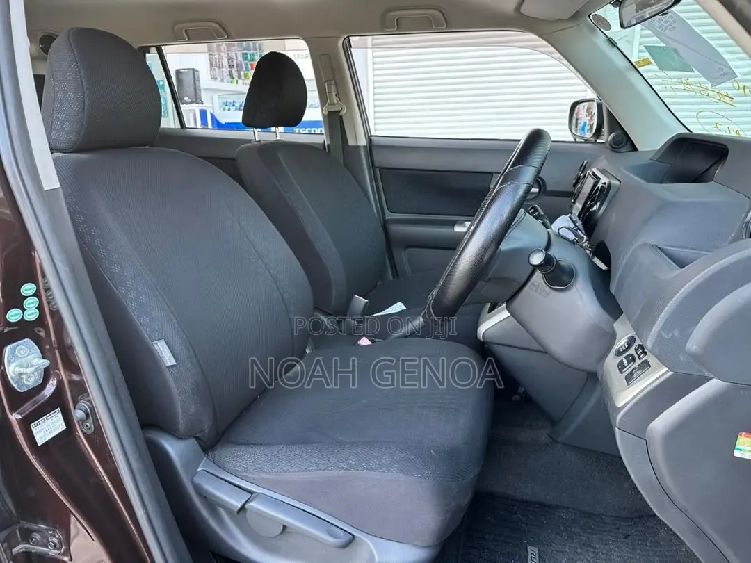Toyota Corolla Rumion Hatchback 1.5 FWD 2009 Maroon