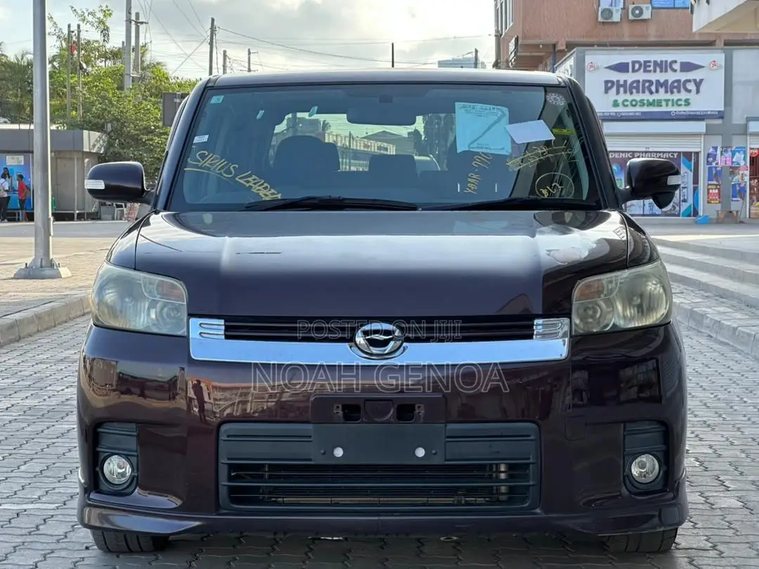 Toyota Corolla Rumion Hatchback 1.5 FWD 2009 Maroon