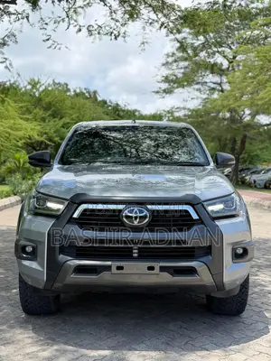 Toyota Hilux Revo Double Cab Deisel 2.8 AWD 2021 Silver